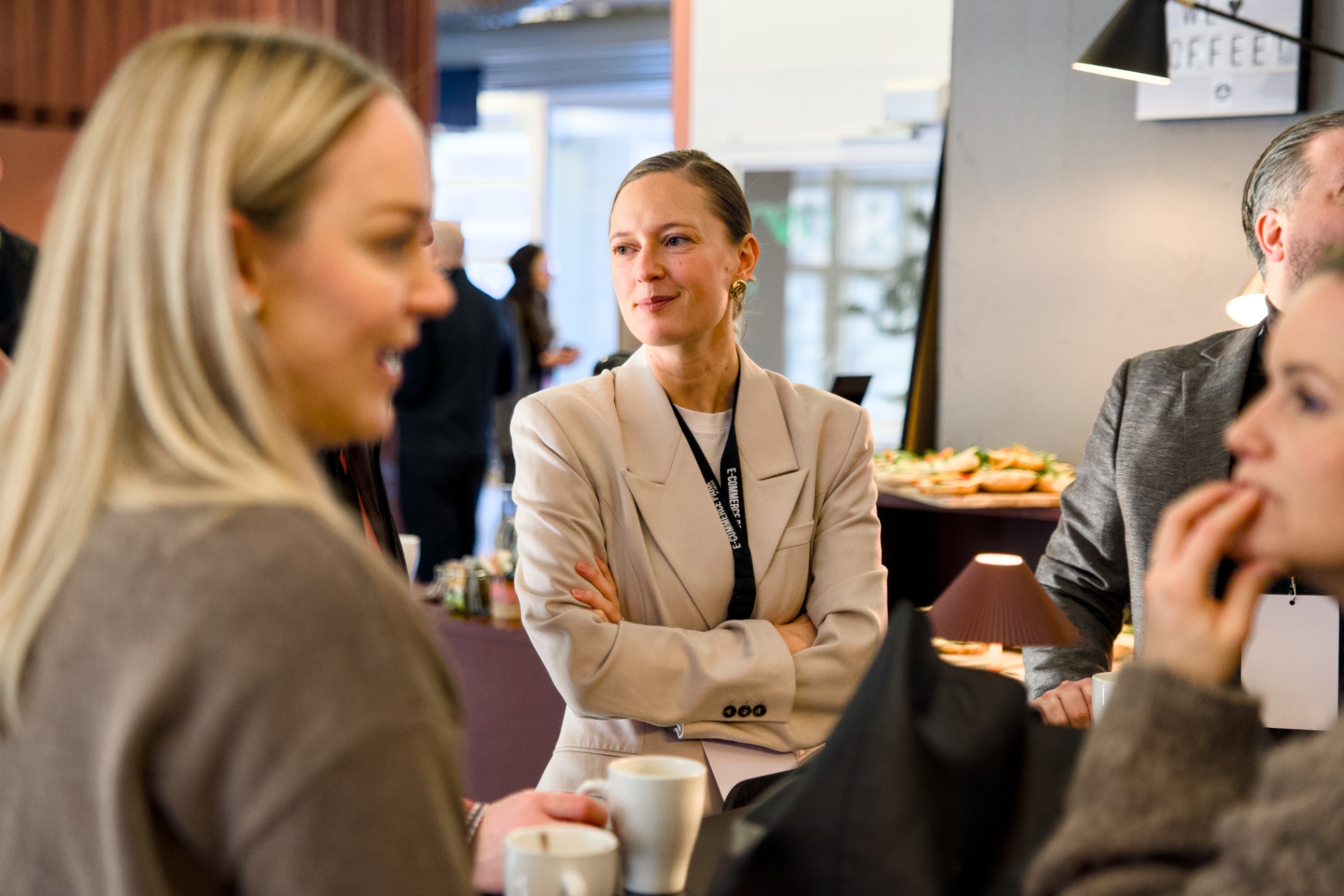 Networking moment during the E-COMMERCE MEETUP